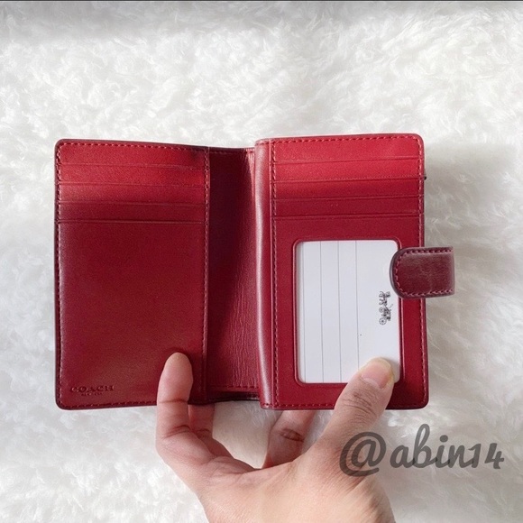 NWT Coach Signature Medium Corner Zip Wallet - Picture 5 of 7